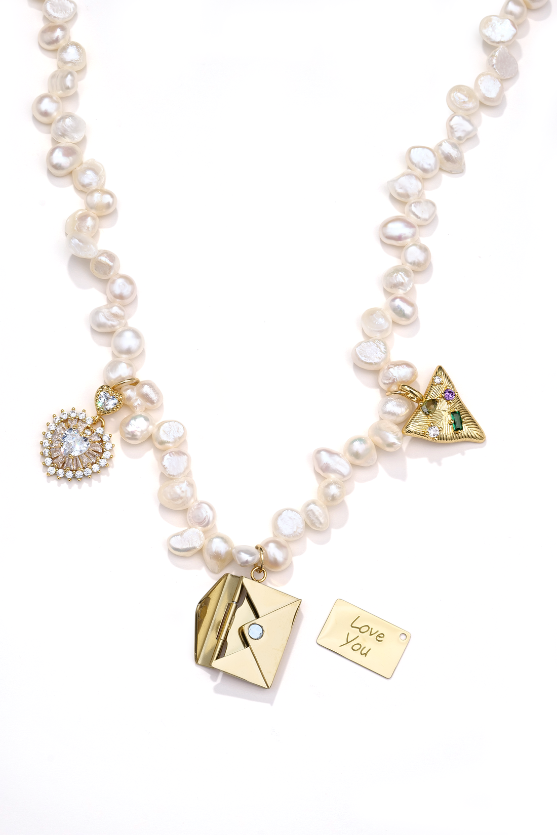 Lustrous Modernity Pearl Necklace